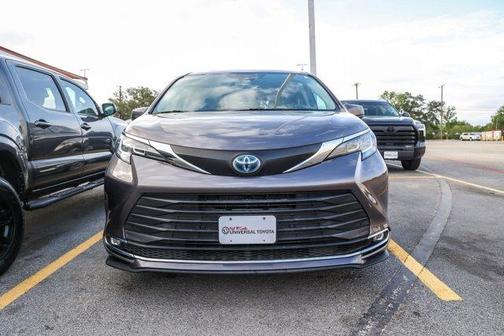 2021 Toyota Sienna XLE