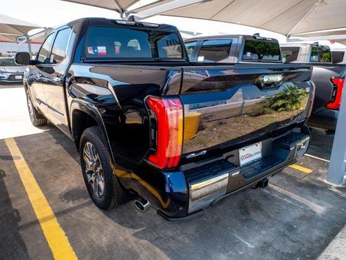 2025 Toyota Tundra Hybrid 1794 Edition
