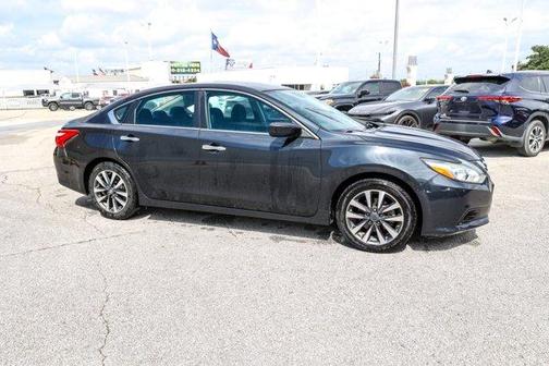 2017 Nissan Altima 2.5 SV