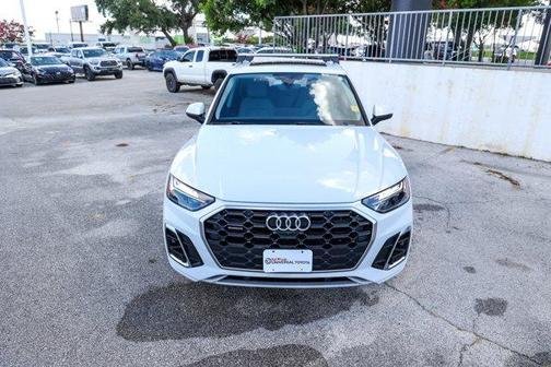 2022 Audi Q5 45 S line Premium Plus