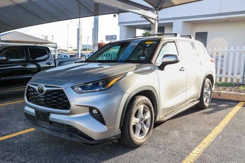 2021 Toyota Highlander LE