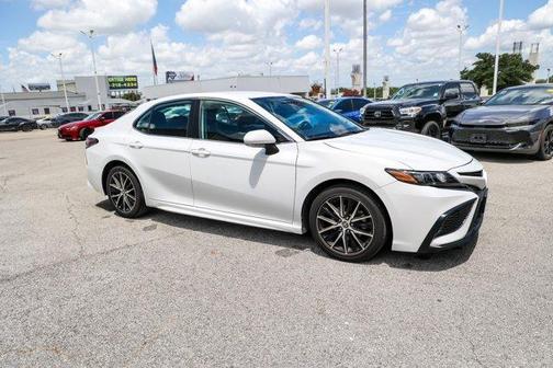 2023 Toyota Camry SE