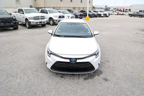 2025 Toyota Corolla Hybrid LE