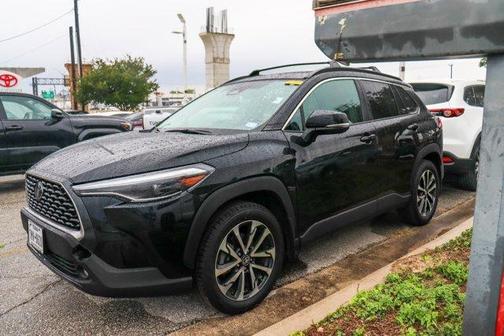 2023 Toyota Corolla Cross XLE