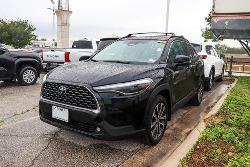 2023 Toyota Corolla Cross XLE