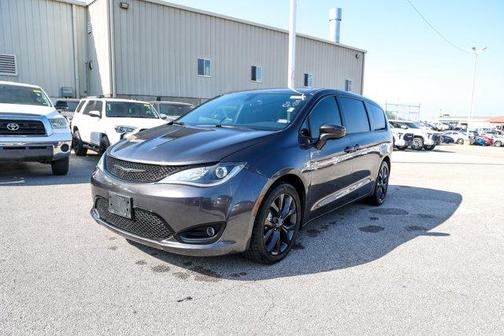 2019 Chrysler Pacifica Touring Plus