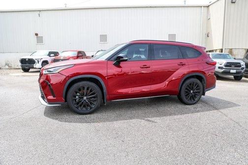 2023 Toyota Highlander XSE