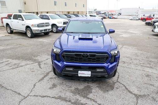 2024 Toyota Tacoma Hybrid TRD