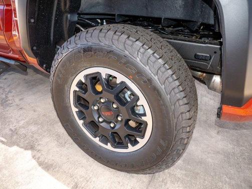2025 Toyota Tacoma TRD Off Road