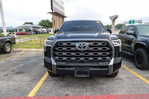 2024 Toyota Tundra Hybrid Platinum