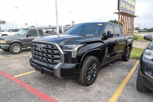 2024 Toyota Tundra Hybrid Platinum