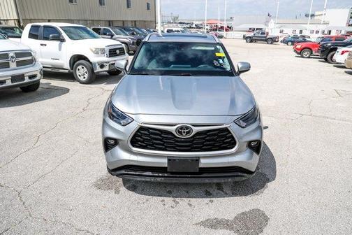 2023 Toyota Highlander LE