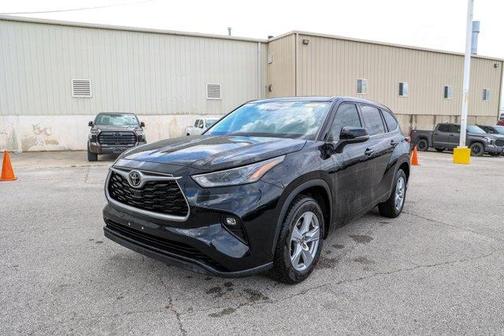 2022 Toyota Highlander LE