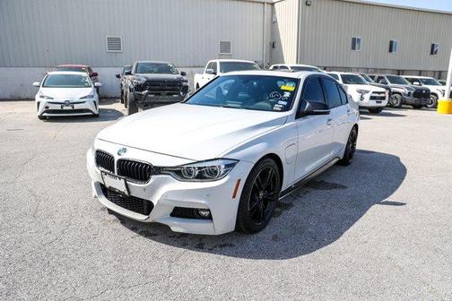 2017 BMW 330e iPerformance