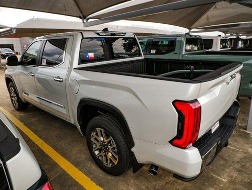 2025 Toyota Tundra Hybrid 1794 Edition