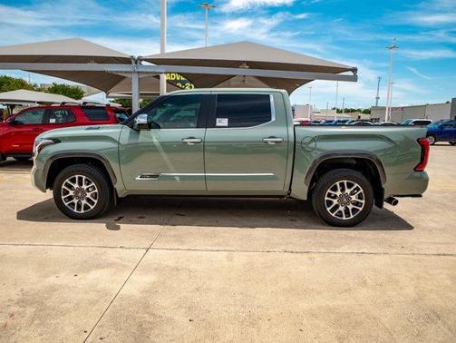 2025 Toyota Tundra Hybrid 1794 Edition
