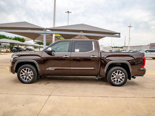 2025 Toyota Tundra Hybrid 1794 Edition