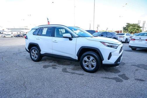 2023 Toyota RAV4 XLE