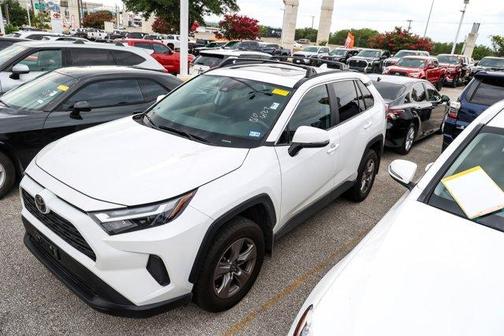 2023 Toyota RAV4 XLE