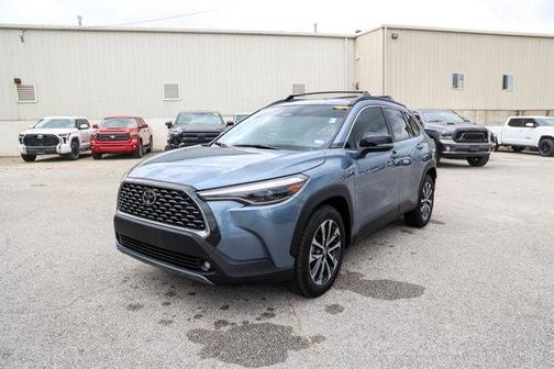 2025 Toyota Corolla Cross XLE