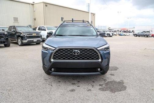 2025 Toyota Corolla Cross XLE