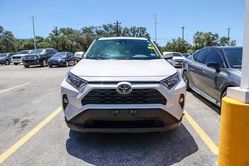2020 Toyota RAV4 XLE