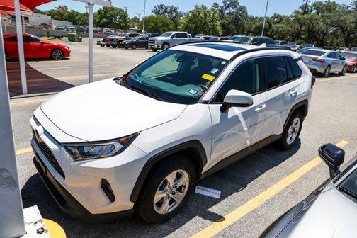 2020 Toyota RAV4 XLE