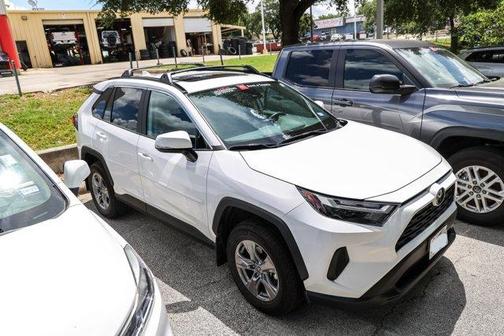 2024 Toyota RAV4 XLE