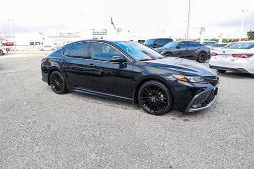 2021 Toyota Camry Hybrid XSE