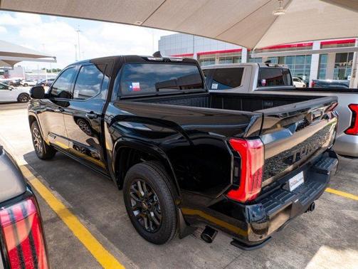 2025 Toyota Tundra Hybrid Platinum