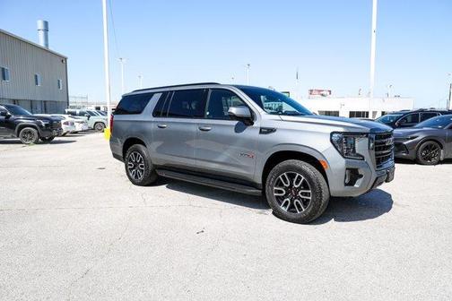 2024 GMC Yukon XL AT4
