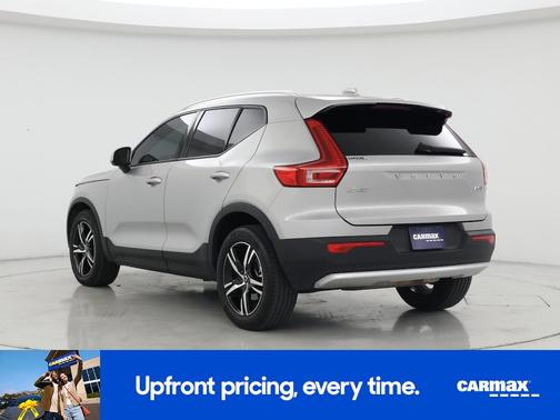 Silver 2023 Volvo XC40 B5 Core