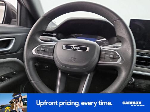 White 2023 Jeep Compass Sport