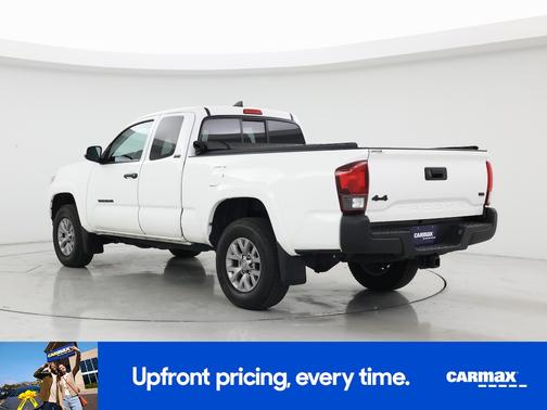 White 2018 Toyota Tacoma SR5