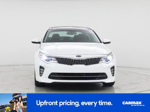 White 2018 Kia Optima SX