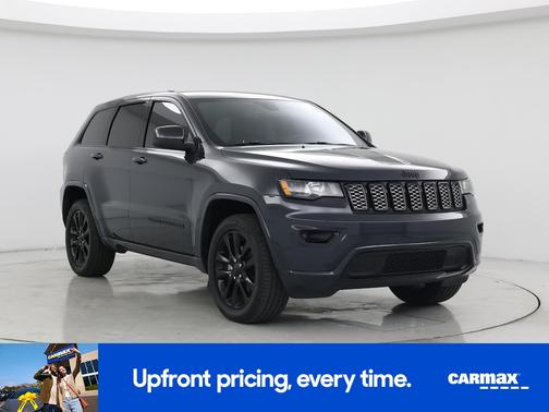 Gray 2017 Jeep Grand Cherokee Altitude