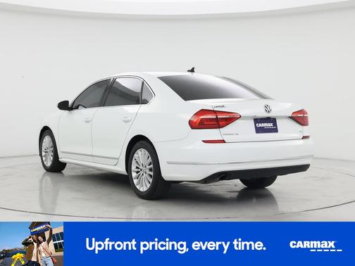 White 2016 Volkswagen Passat SE