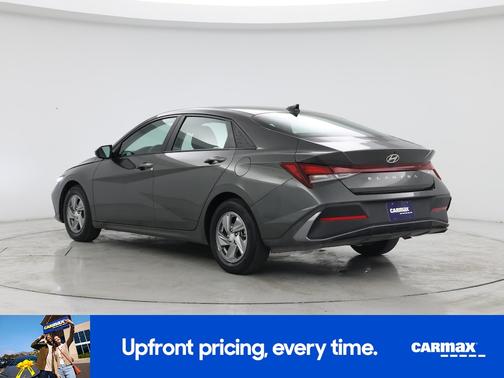 2024 Hyundai ELANTRA SE
