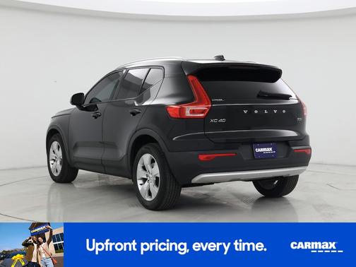2020 Volvo XC40 T5 Momentum