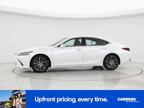 White 2025 Lexus ES 300h