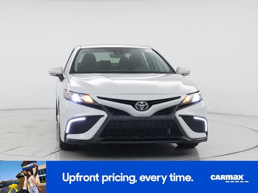 White 2022 Toyota Camry SE Night Shade