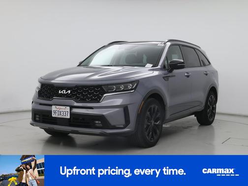 Gray 2023 Kia Sorento SX