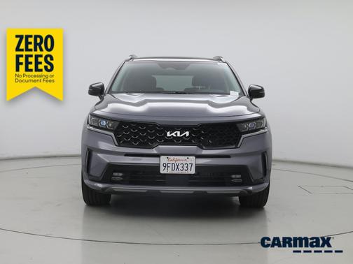 Gray 2023 Kia Sorento SX