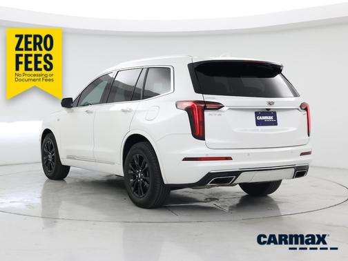 White 2021 Cadillac XT6 Luxury