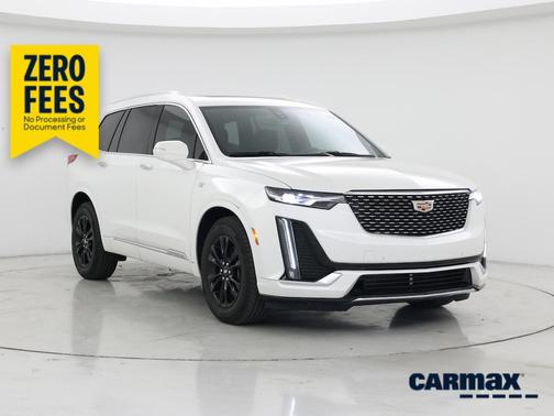 White 2021 Cadillac XT6 Luxury