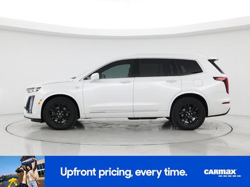 White 2021 Cadillac XT6 Luxury