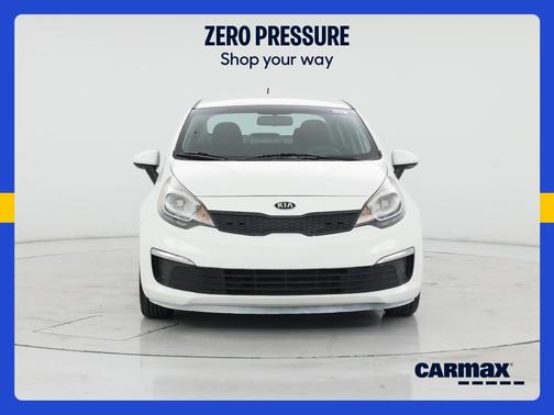 White 2016 Kia Rio LX