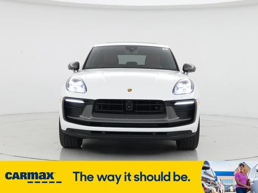 2023 Porsche Macan T