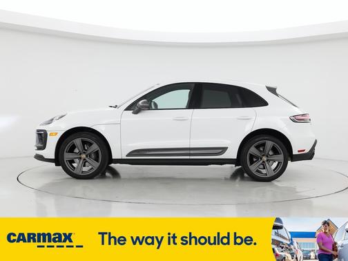 2023 Porsche Macan T