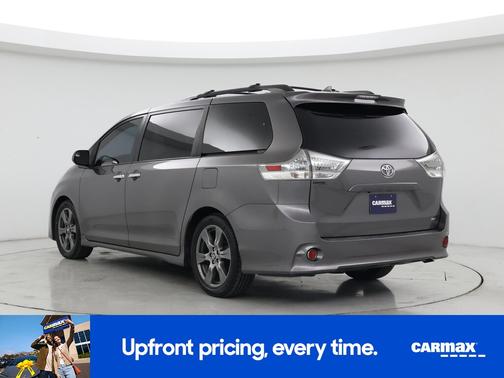 Silver 2020 Toyota Sienna SE